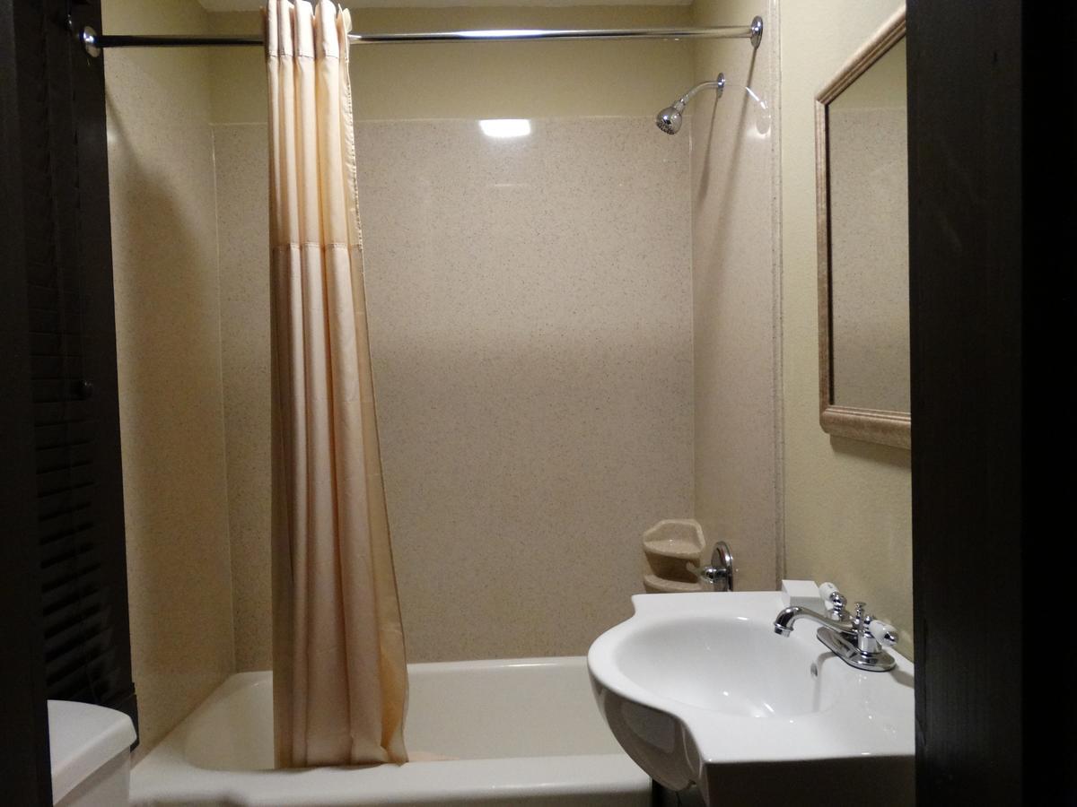 Hotel Cazan Mamou Bagian luar foto